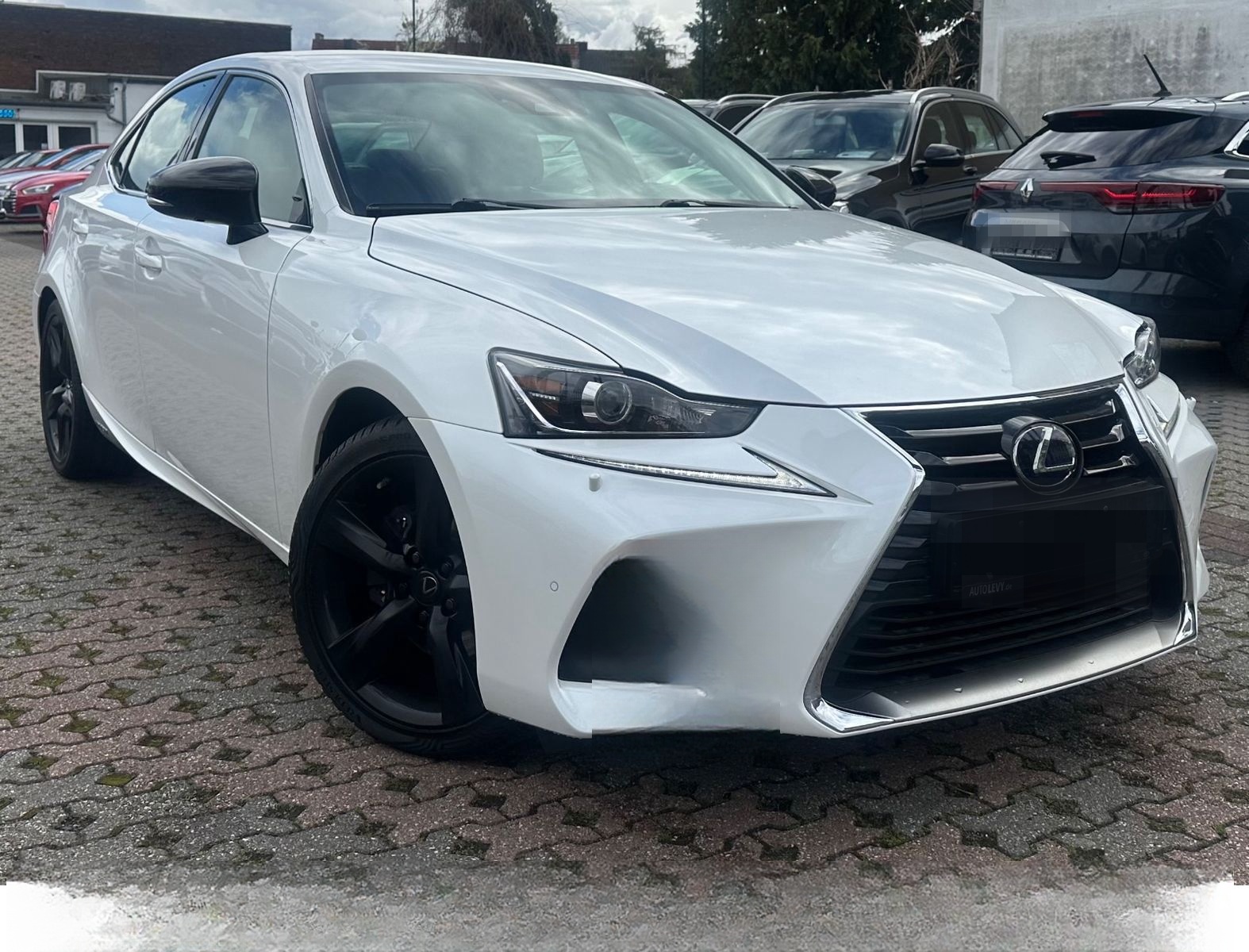 Lexus IS 300*LUXURY LINE*SHZ-LED-NAVI-KAM-ACC*KEYLESS*