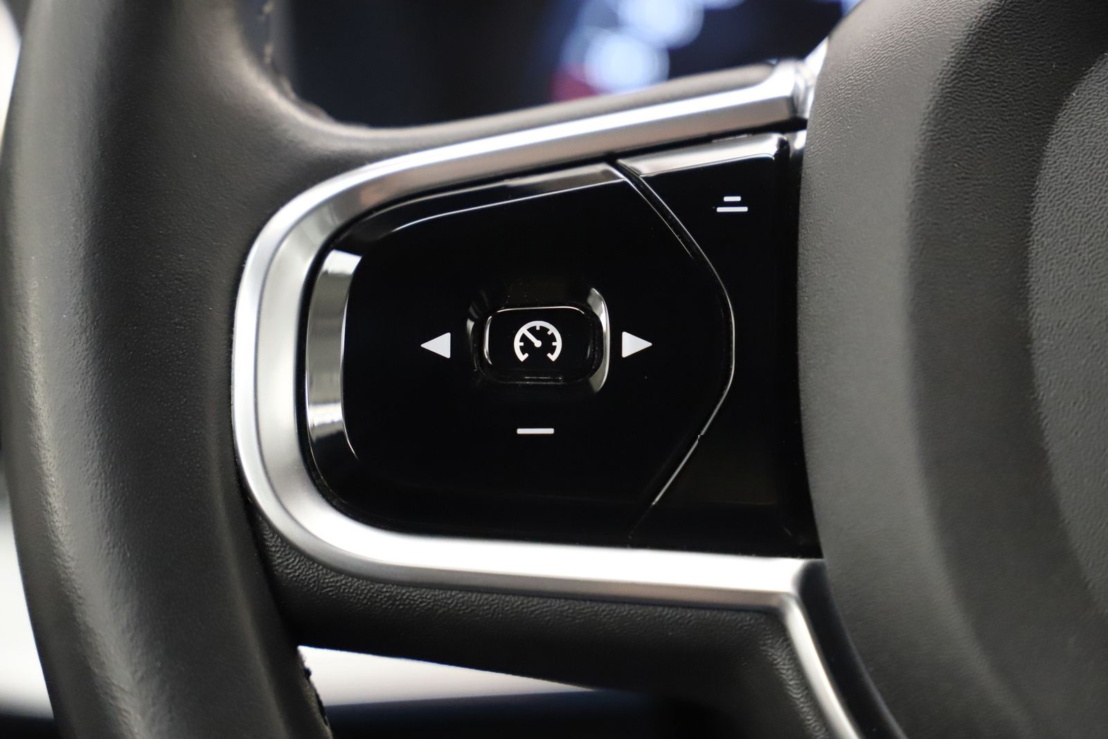 Volvo XC90 2.0D5 258PS Heico Sportiv AWD ACC AHK 1Hand foto 19