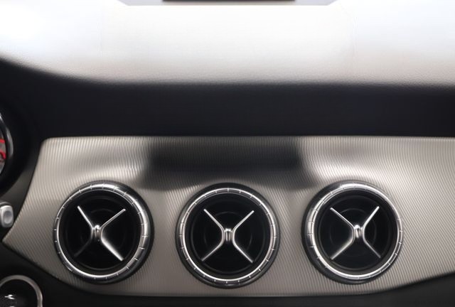 Mercedes-Benz CLA 250 211PS 7G Shooting Brake Memory Leder foto 12