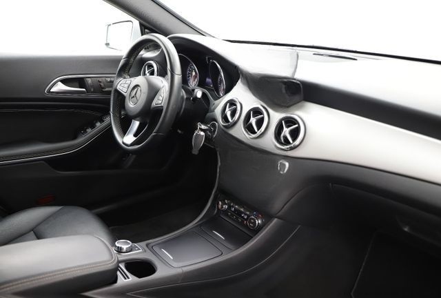 Mercedes-Benz CLA 250 211PS 7G Shooting Brake Memory Leder foto 15