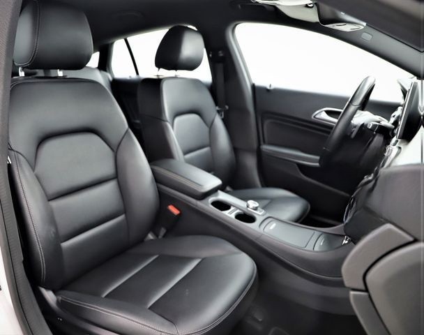 Mercedes-Benz CLA 250 211PS 7G Shooting Brake Memory Leder foto 23