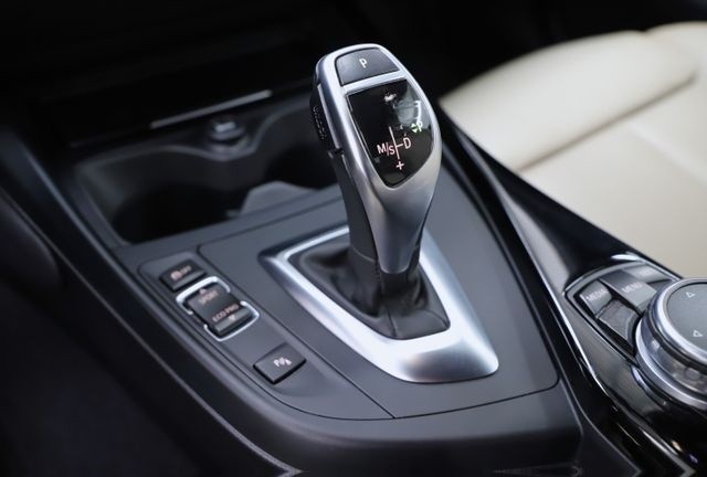 BMW M235i 3.0 326PS Cabrio Memory Navi H&K M-ESD foto 18