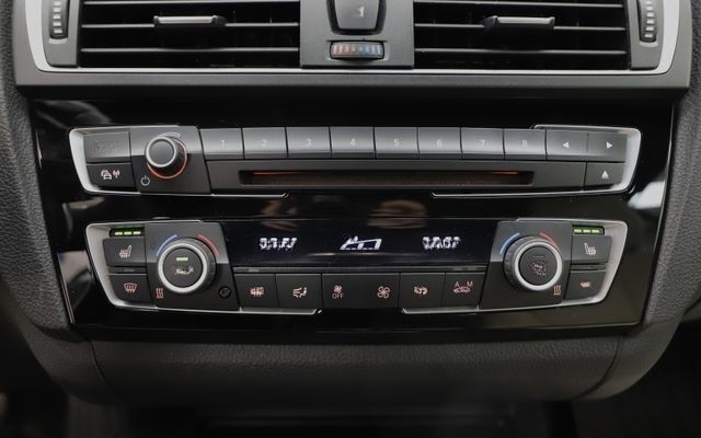 BMW M235i 3.0 326PS Cabrio Memory Navi H&K M-ESD foto 19