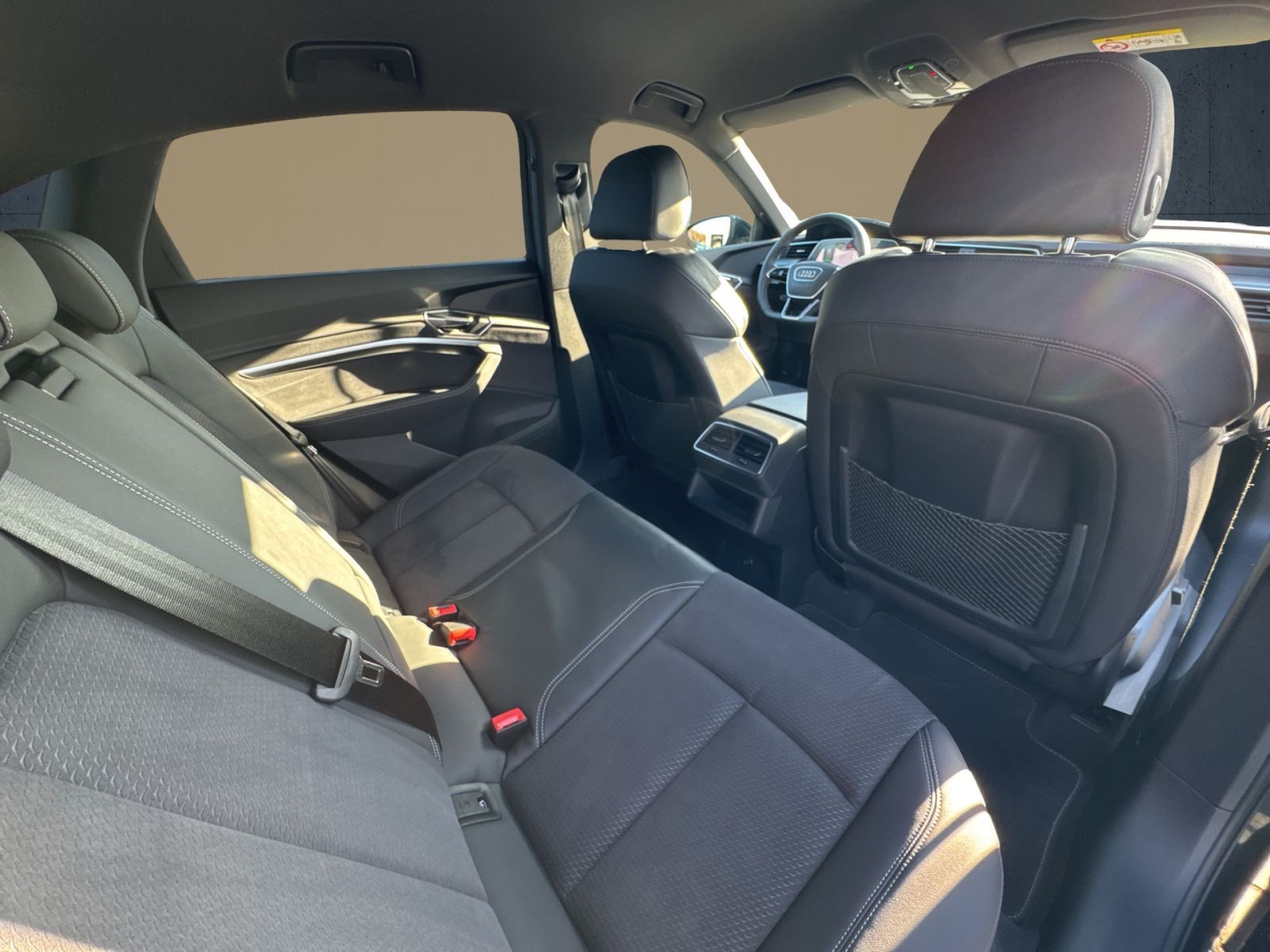 Audi Q8 Sportback e-tron advanced 50 qu S line/AHK/Ma foto 18