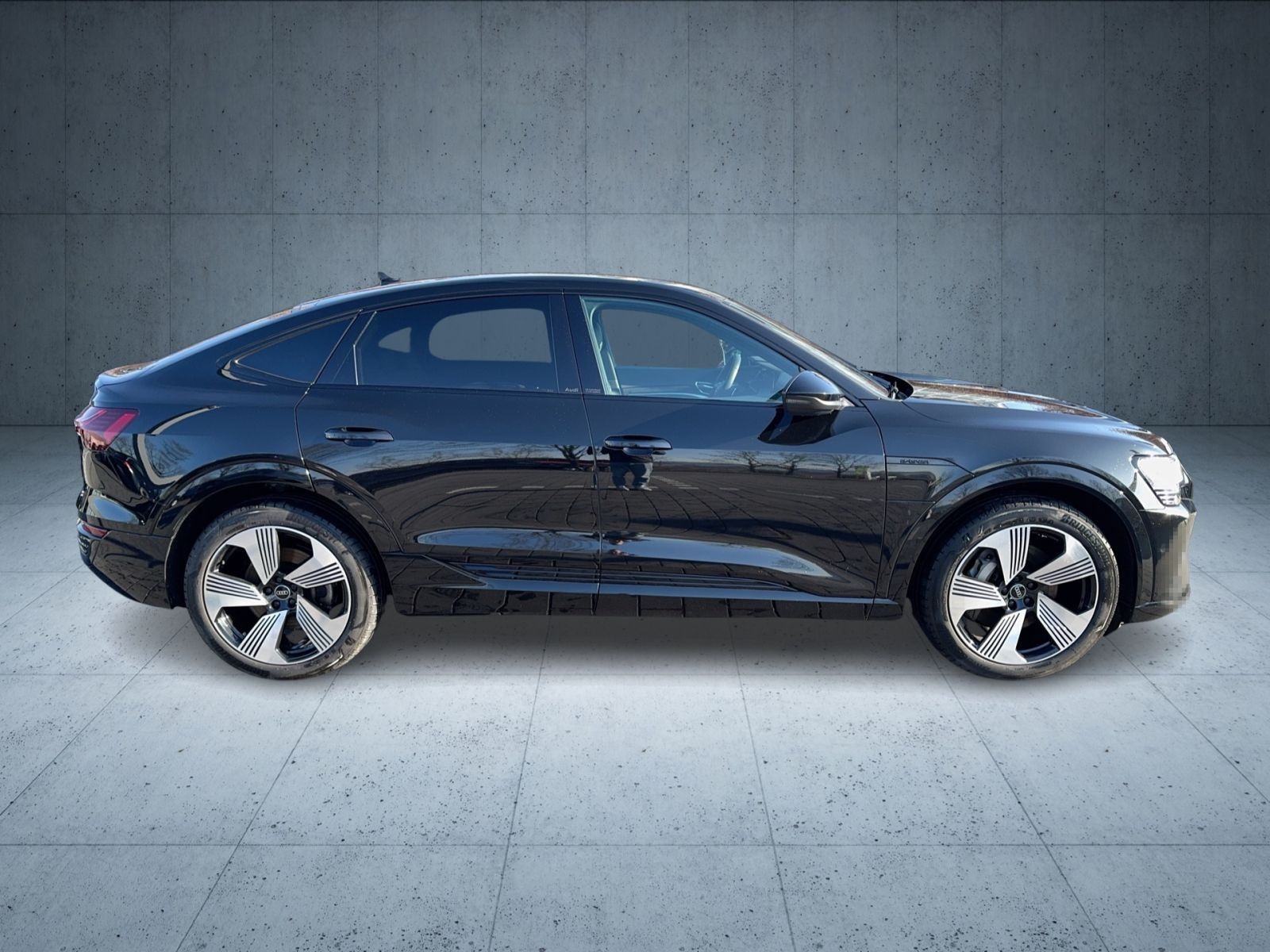 Audi Q8 Sportback e-tron advanced 50 qu S line/AHK/Ma foto 6