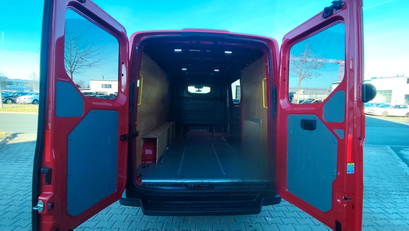 Volkswagen Crafter Kasten 35 mittellang FWD Klima foto 14