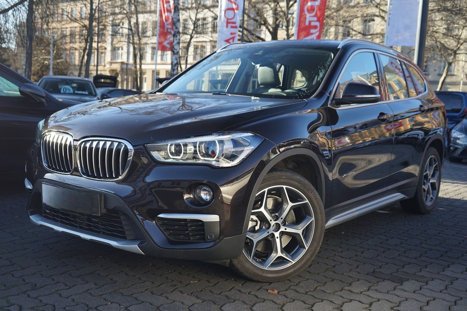 BMW X1 xDrive 20i Aut. LED Navi Tempomat Sitzheizung foto 2