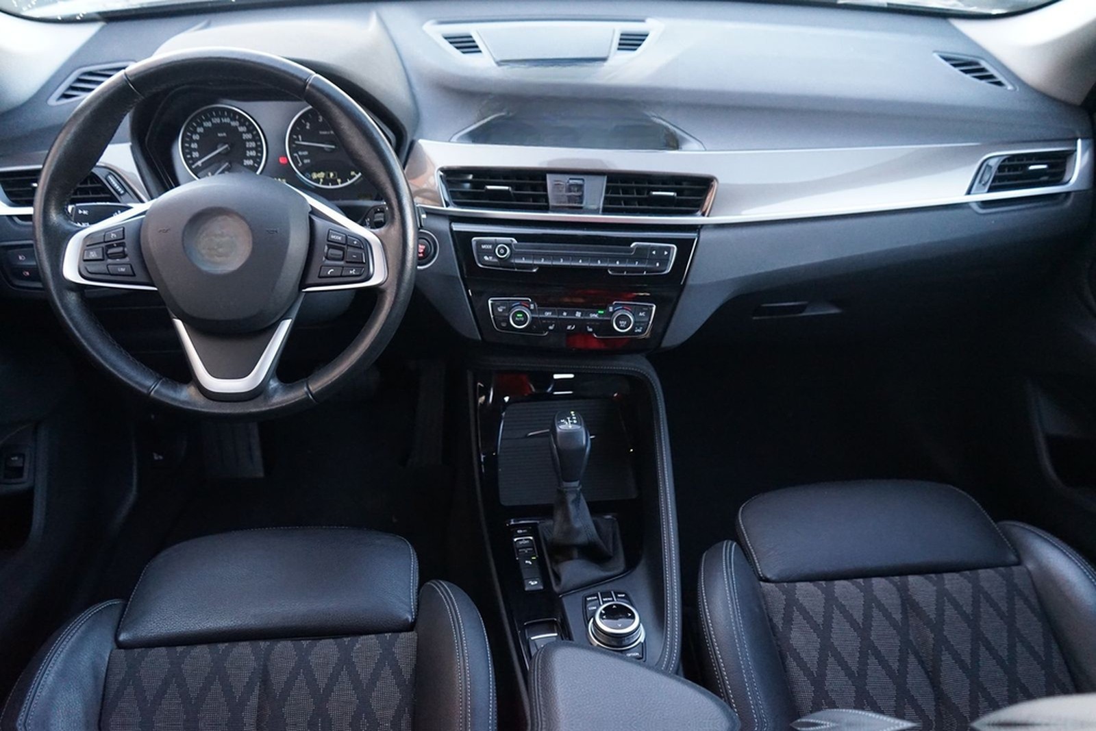 BMW X1 xDrive 20i Aut. LED Navi Tempomat Sitzheizung foto 15