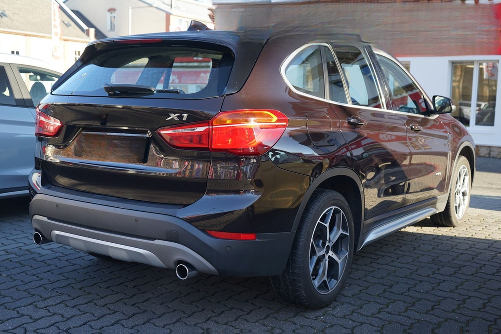 BMW X1 xDrive 20i Aut. LED Navi Tempomat Sitzheizung foto 7