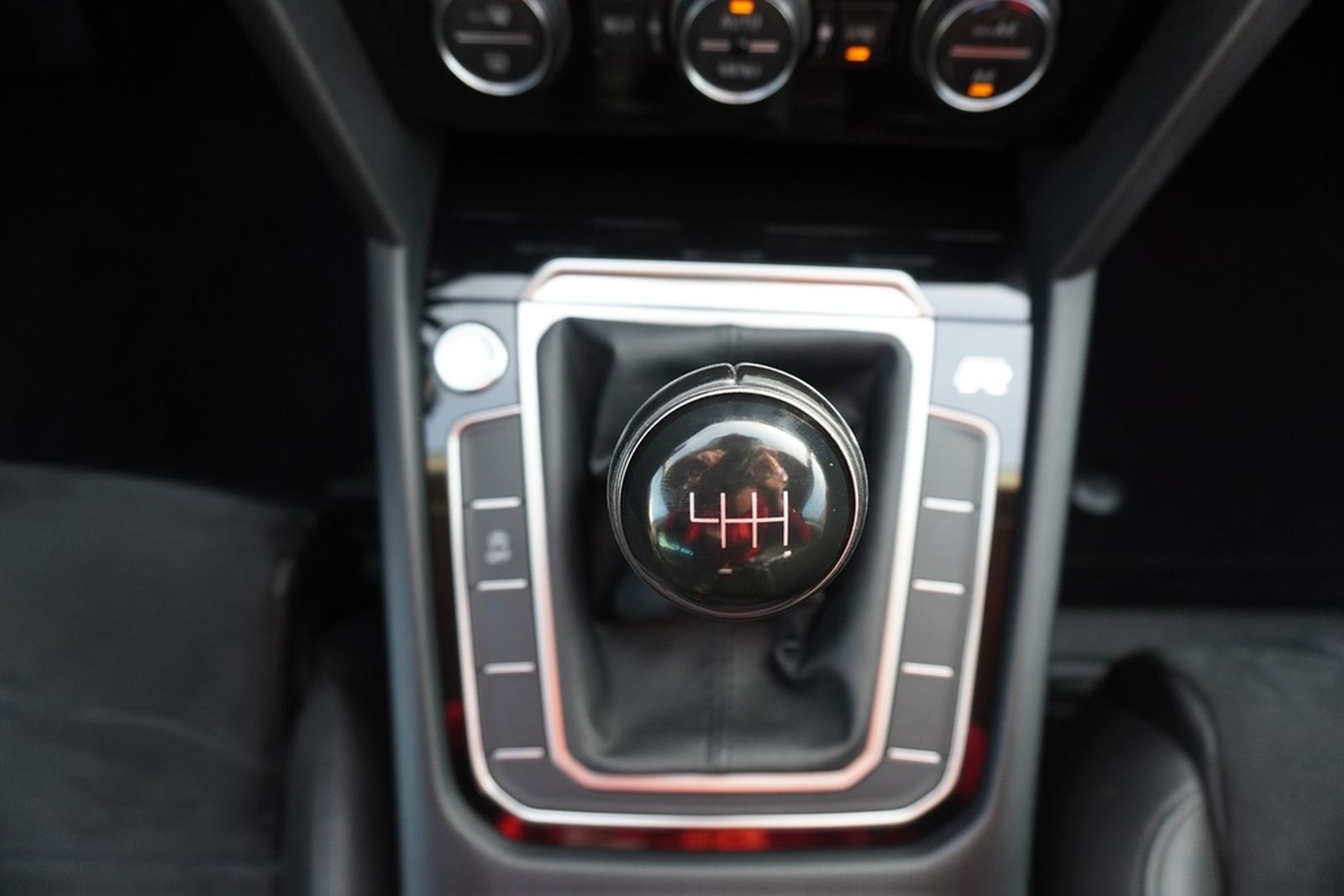 Volkswagen Passat Variant 1.4 TSI Highline LED Navi ACC 360 foto 18