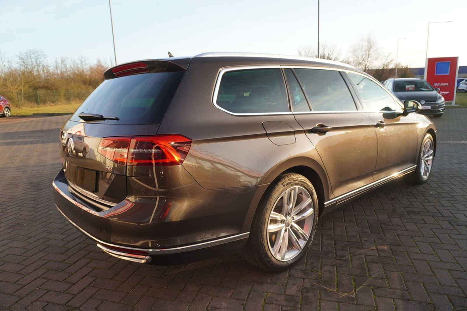 Volkswagen Passat Variant 1.4 TSI Highline LED Navi ACC 360 foto 5