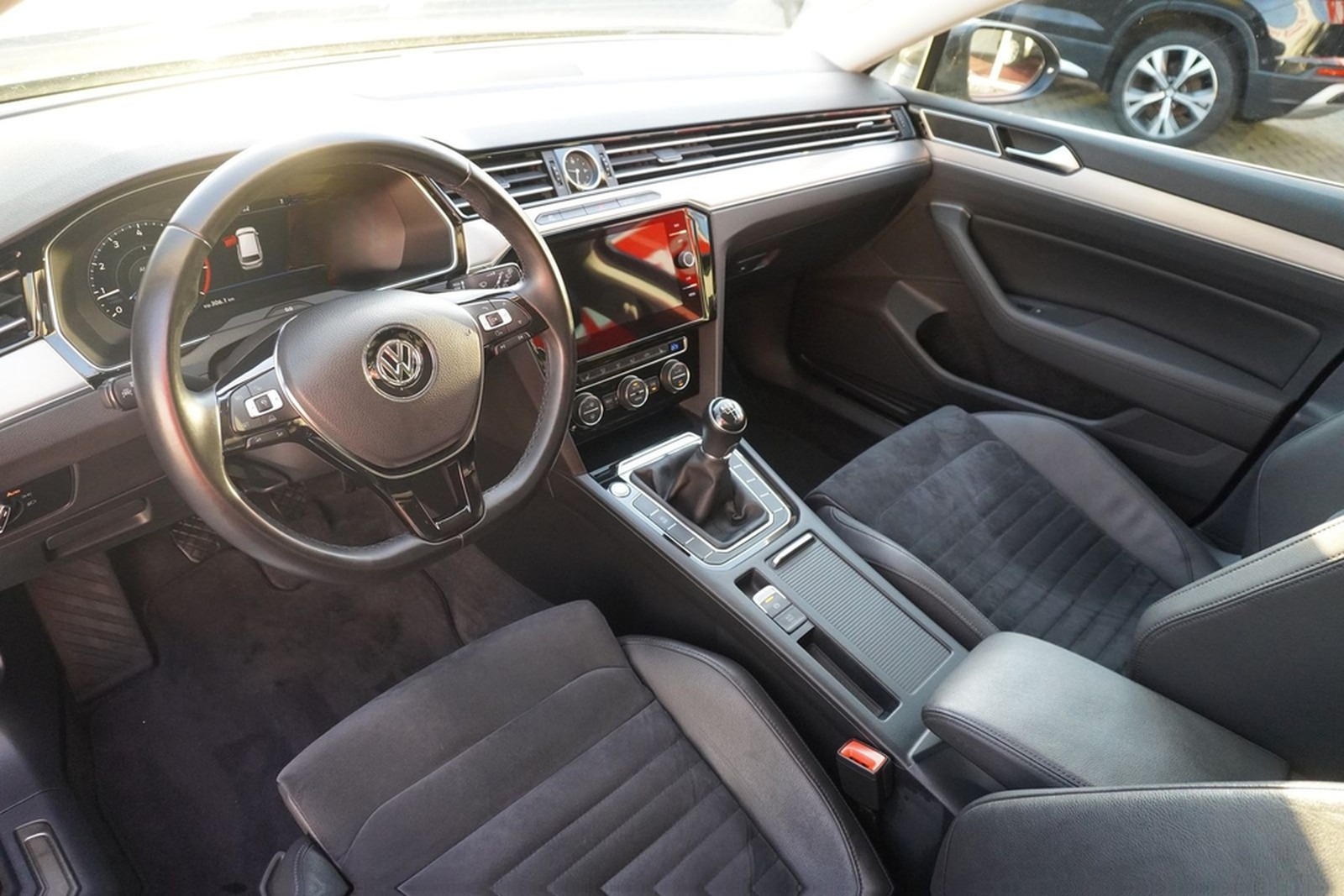 Volkswagen Passat Variant 1.4 TSI Highline LED Navi ACC 360 foto 9
