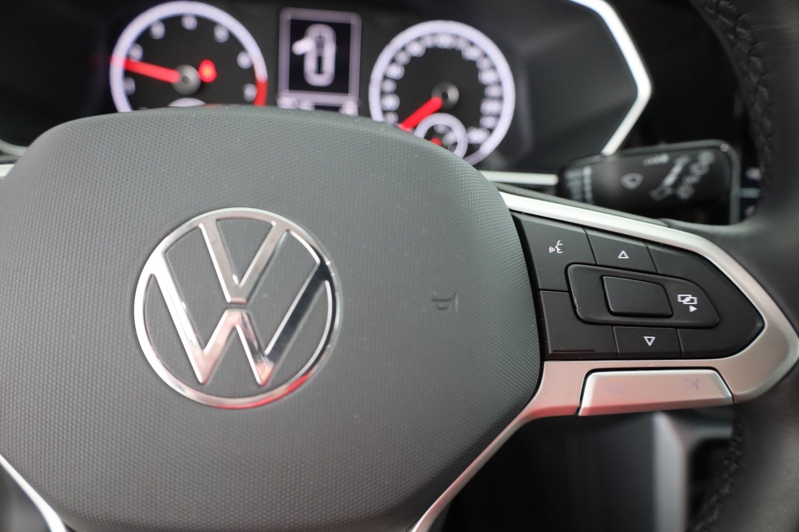 Volkswagen T-Cross 1.0 TSI LED Navi Sitzheizung App Connect foto 17