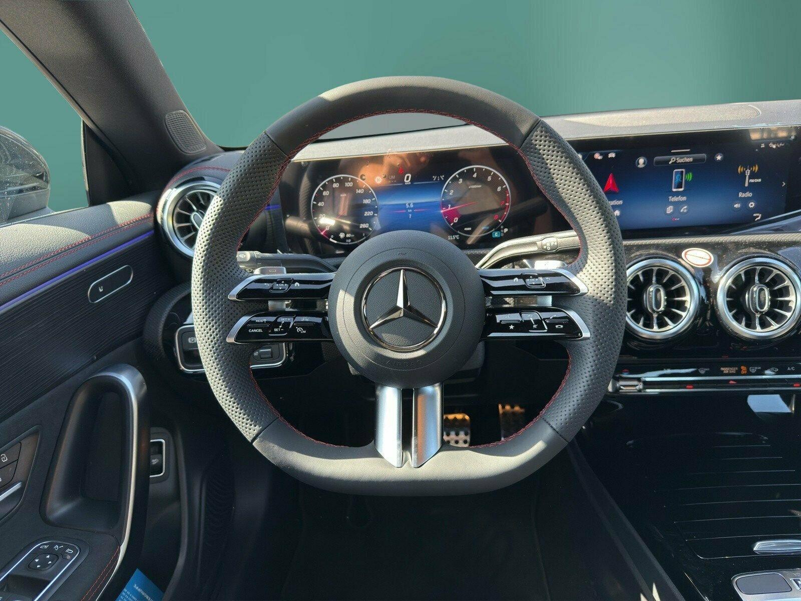 Mercedes-Benz CLA 200 AMG+AHK+DISTRO+360+KEYL+AMBI+LENKHZ+MLED foto 11