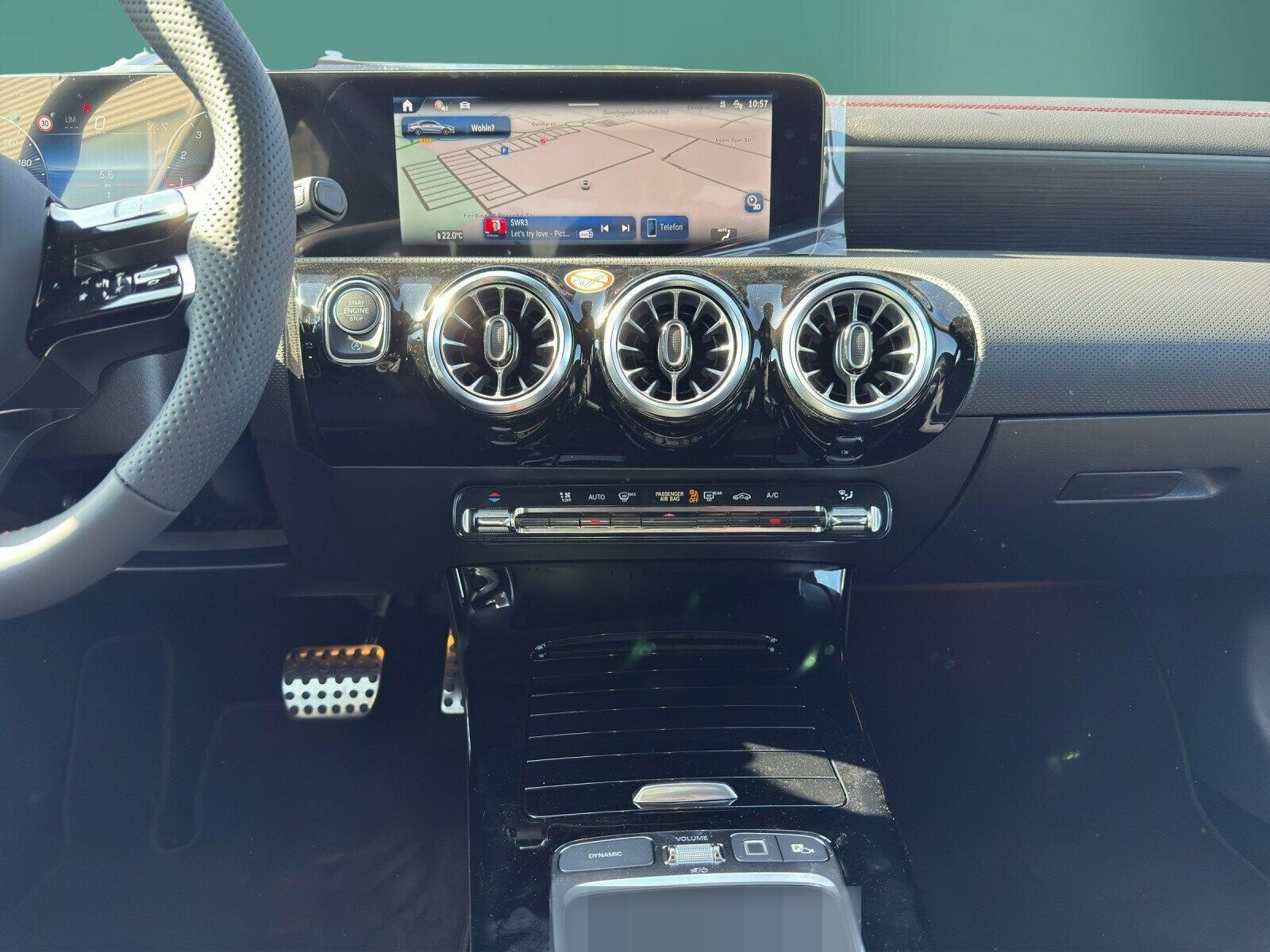 Mercedes-Benz CLA 200 AMG+AHK+DISTRO+360+KEYL+AMBI+LENKHZ+MLED foto 14