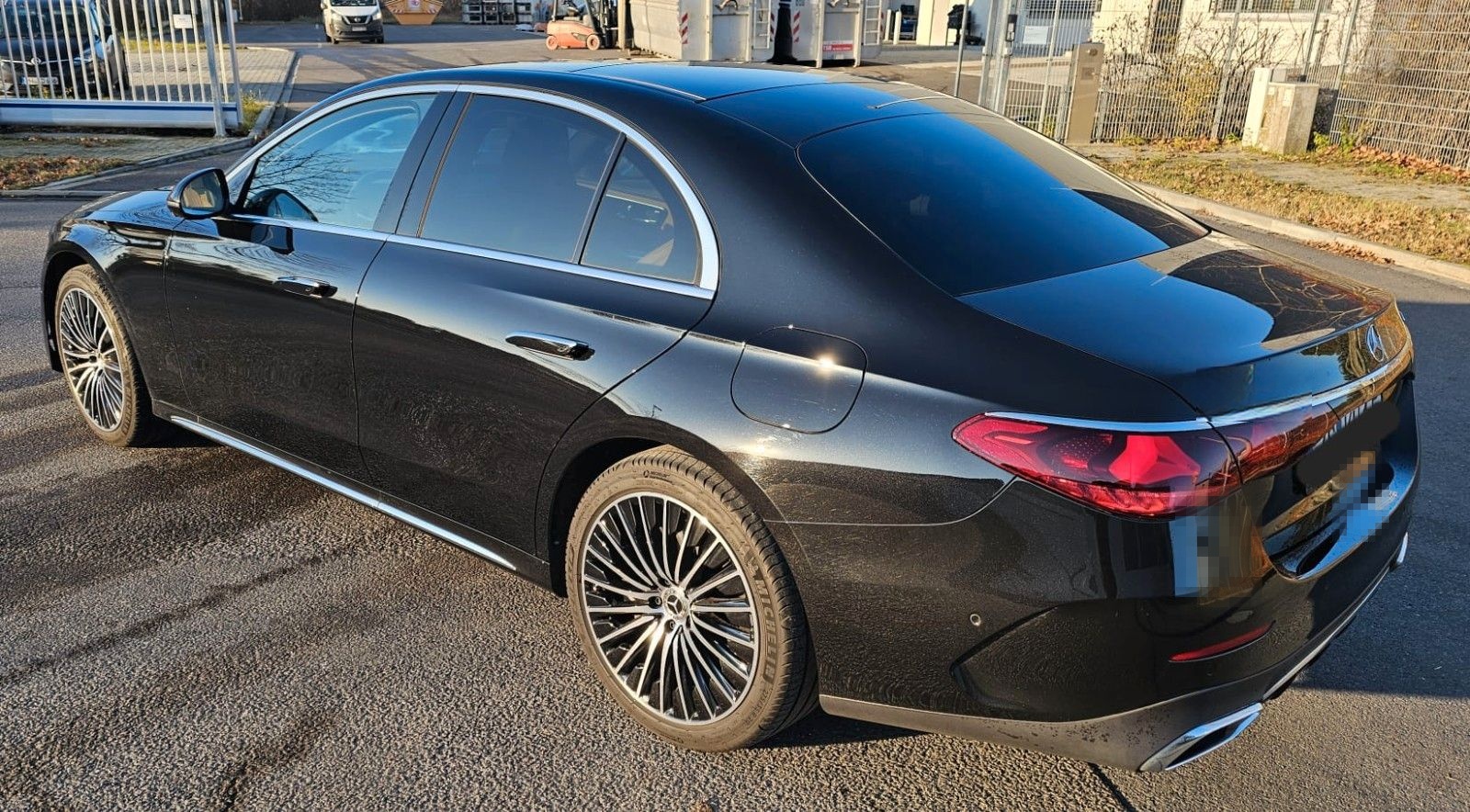 Mercedes-Benz E 300 de 4M AMG Line Premium Plus foto 2