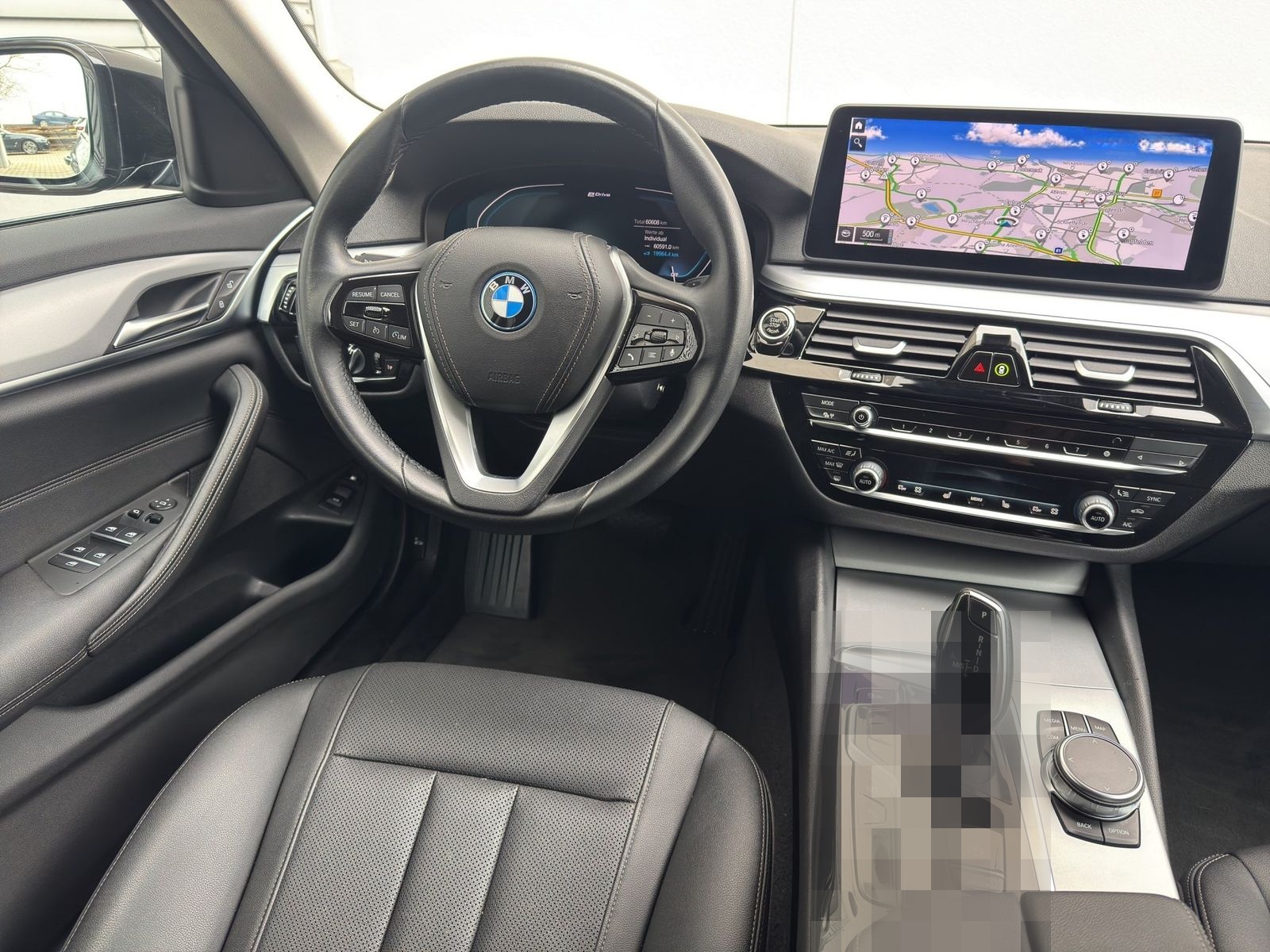 BMW 530e xDrive Tour. LED Navi HUD ParkAs BusinesPak foto 2