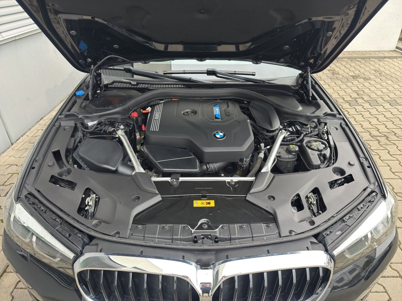 BMW 530e xDrive Tour. LED Navi HUD ParkAs BusinesPak foto 12