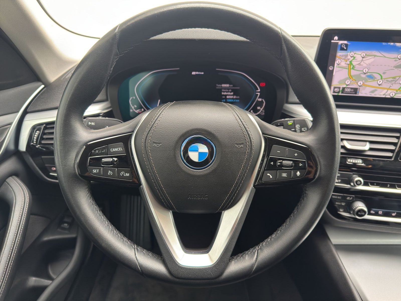 BMW 530e xDrive Tour. LED Navi HUD ParkAs BusinesPak foto 10