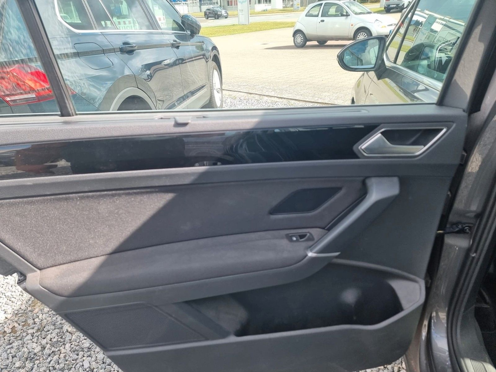 Volkswagen Touran Highline 1.4 DSG LED AHK NAVI ACC foto 13