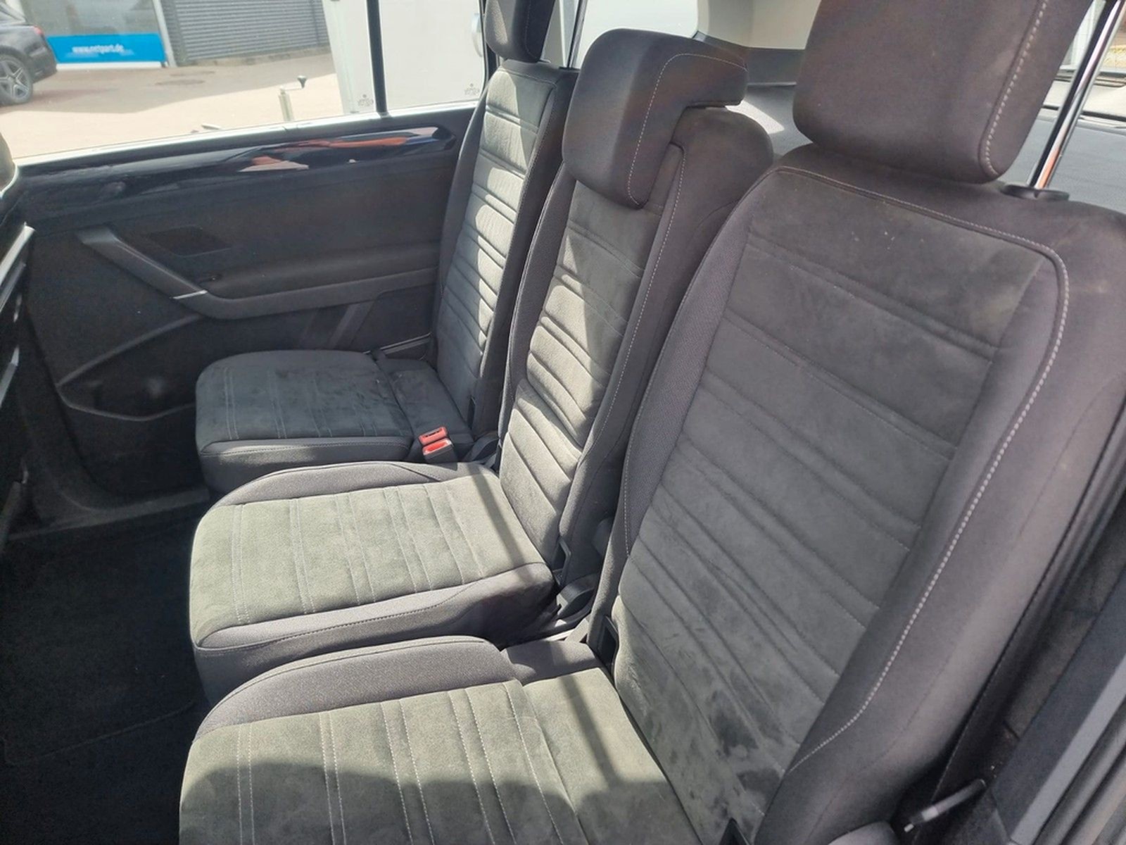 Volkswagen Touran Highline 1.4 DSG LED AHK NAVI ACC foto 16