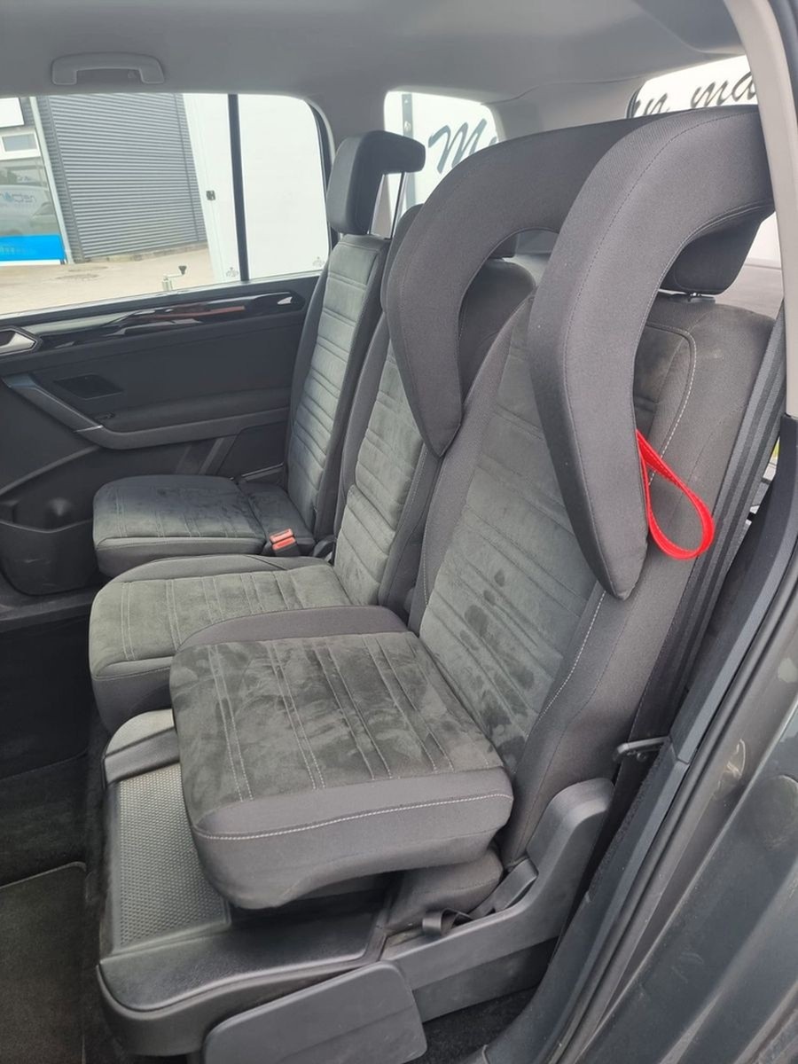 Volkswagen Touran Highline 1.4 DSG LED AHK NAVI ACC foto 17