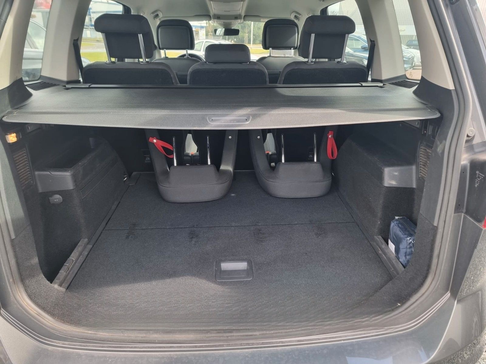 Volkswagen Touran Highline 1.4 DSG LED AHK NAVI ACC foto 19