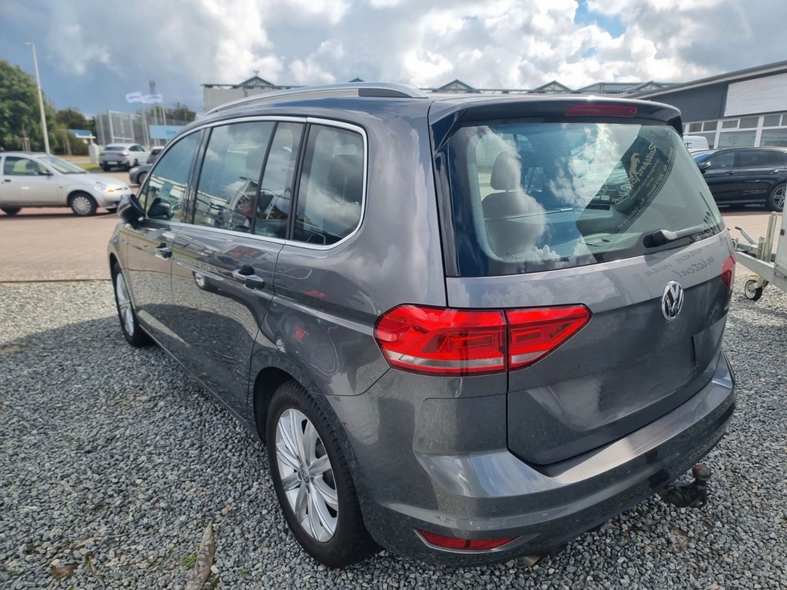 Volkswagen Touran Highline 1.4 DSG LED AHK NAVI ACC foto 6