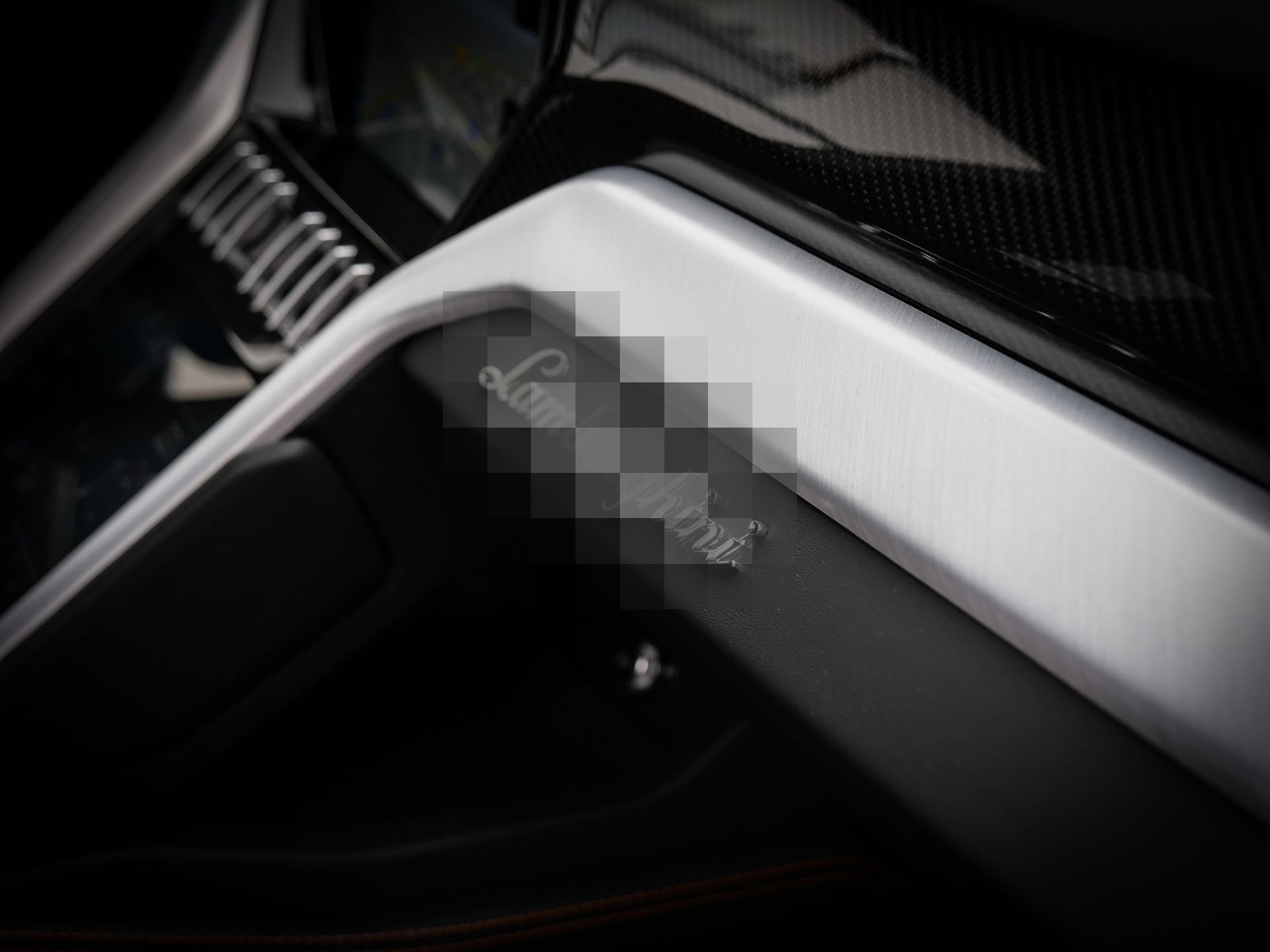 Lamborghini Urus Grigio Keres Matt, Full Exterior Carbon foto 25