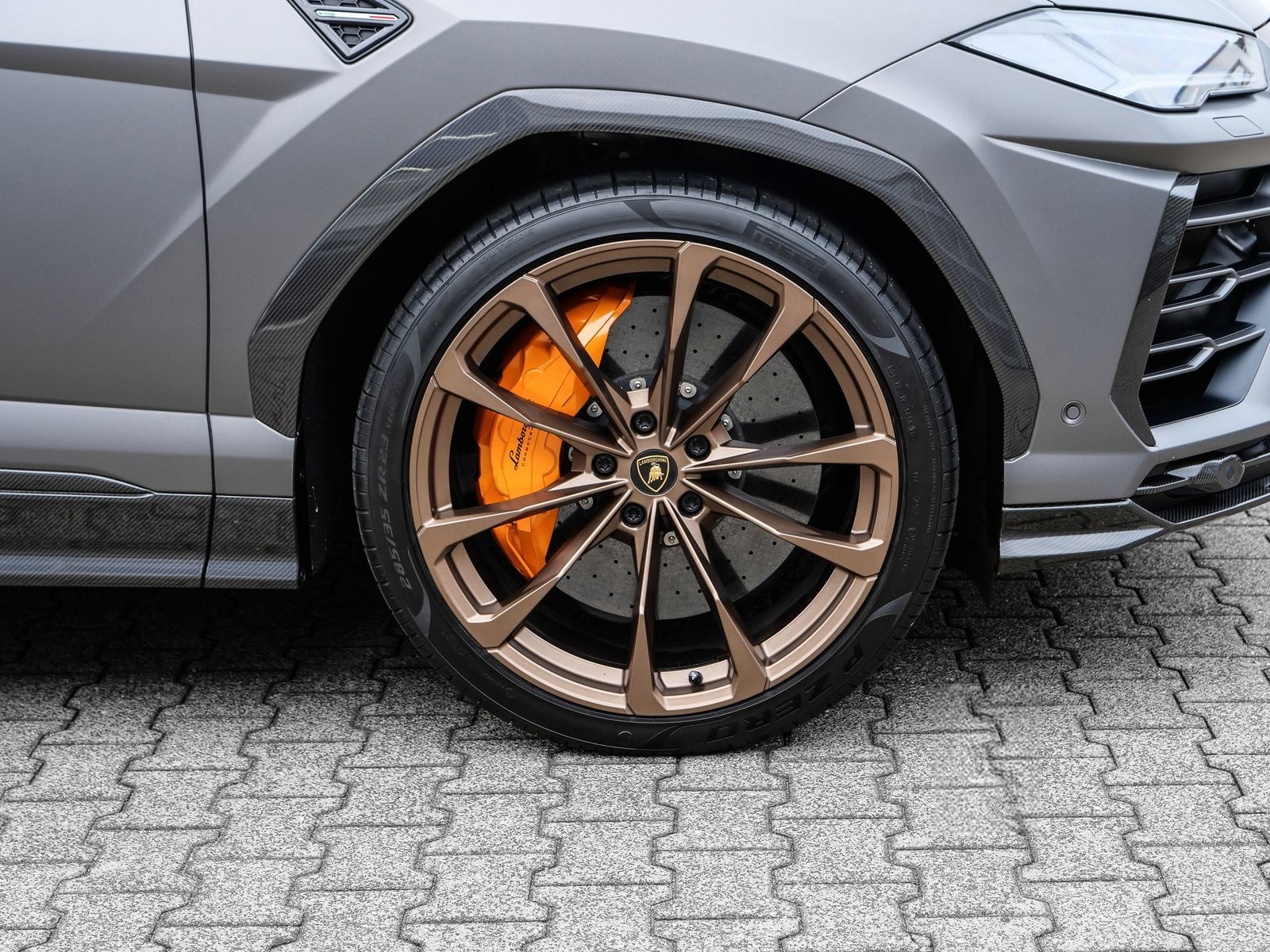Lamborghini Urus Grigio Keres Matt, Full Exterior Carbon foto 9
