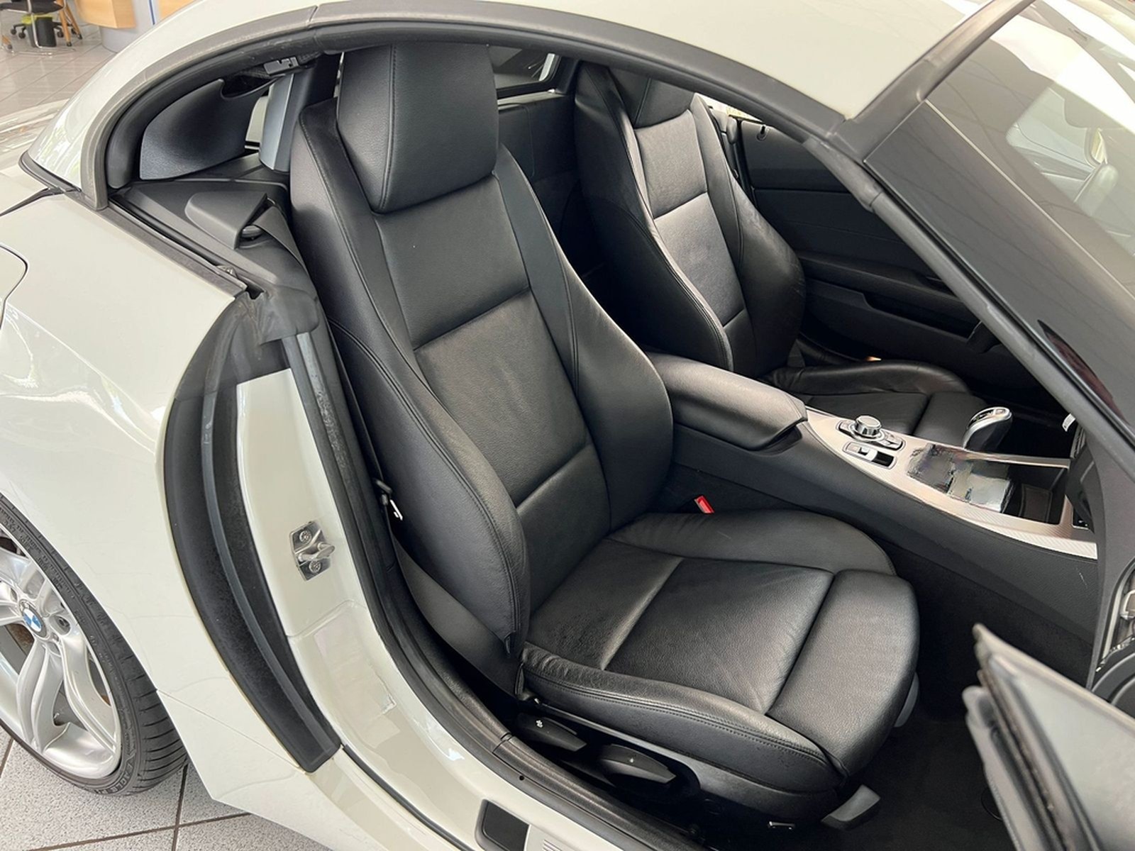 BMW Z4 sDrive20i M-Sport*Leder*Navi*Xenon* foto 18