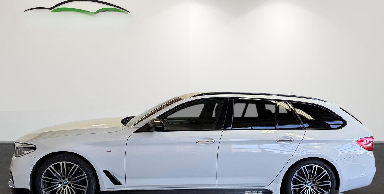 BMW 530dTxDrive*M Sport*a.LED*ACC*NavProf*Kamera*HUD foto 6