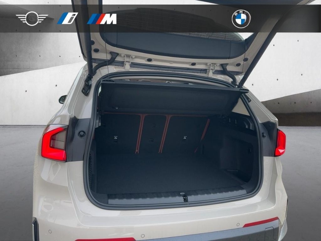 BMW X1 sDrive20i Park-Assistent LED Lenkradhzg Komfo foto 6