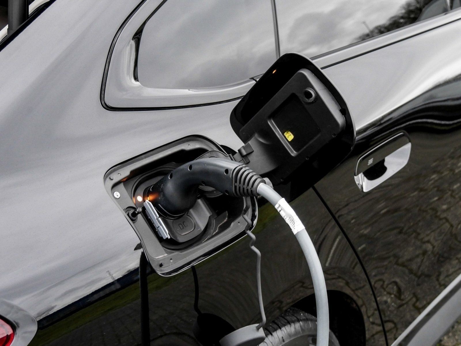 BMW i4 eDrive35 HUD+H/K+360°+DA PROF+ADAPT.LED foto 16
