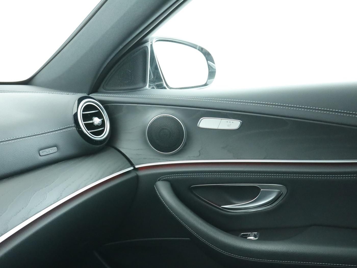 Mercedes-Benz E 450 4M T *AMG*Multibeam*PDC*360°*Keyless*20''* foto 16