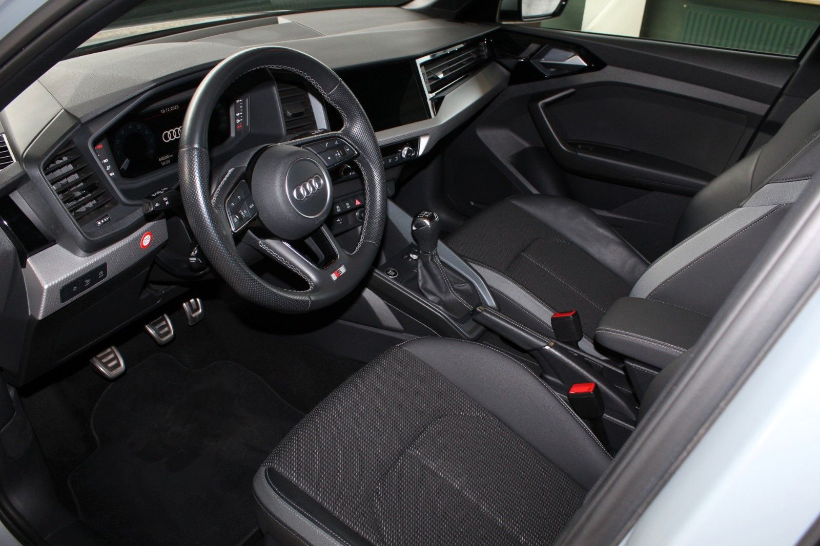 Audi A1 Citycarver 30 TFSI Navi LED S Line foto 9