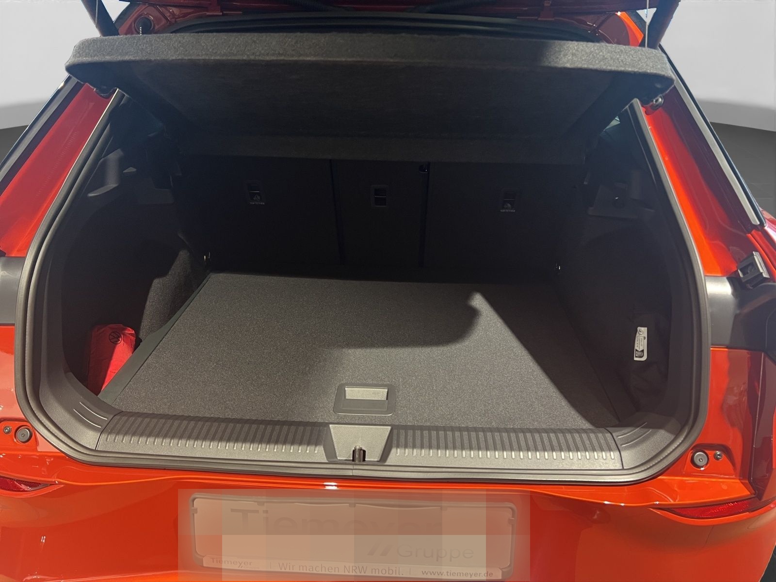 Volkswagen T-Roc 1.5 eTSI DSG R-LINE REAR VIEW DAB+ SITZHZ foto 17