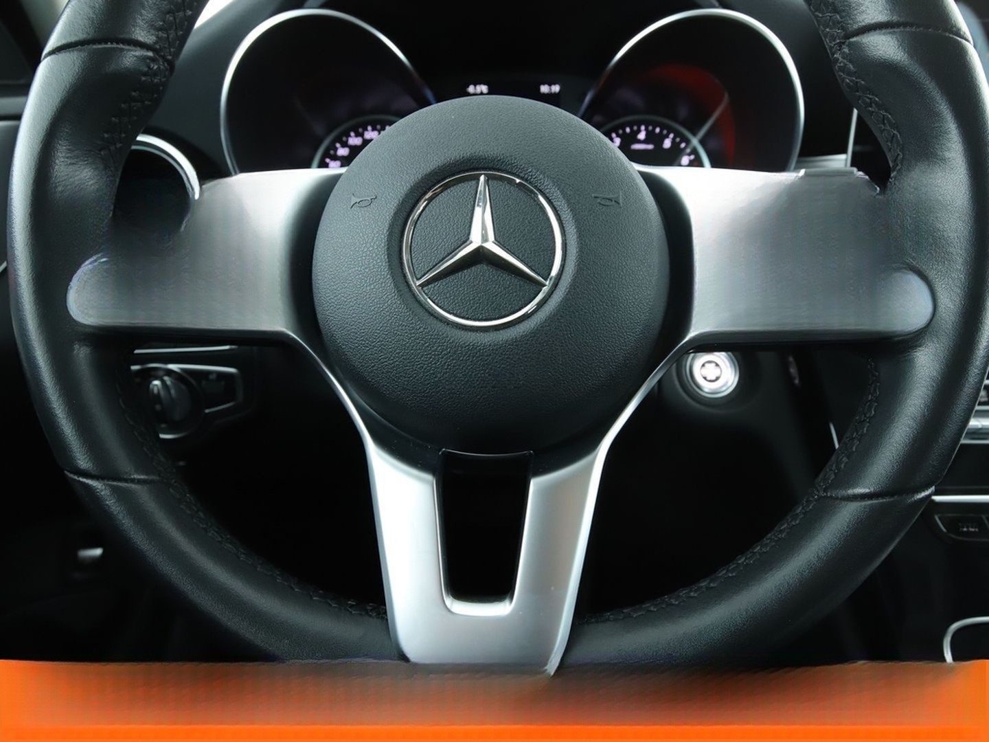 Mercedes-Benz C 400 4Matic Avantgarde Aut.*NAVI*360*SHZ* foto 19
