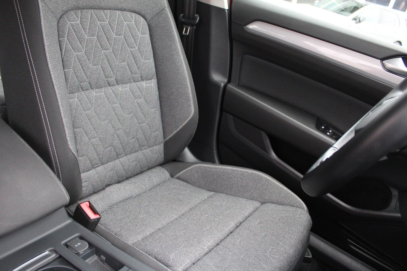 Volkswagen Passat Var./Business/Navi/LED/SHZ//59% unter UPE foto 24