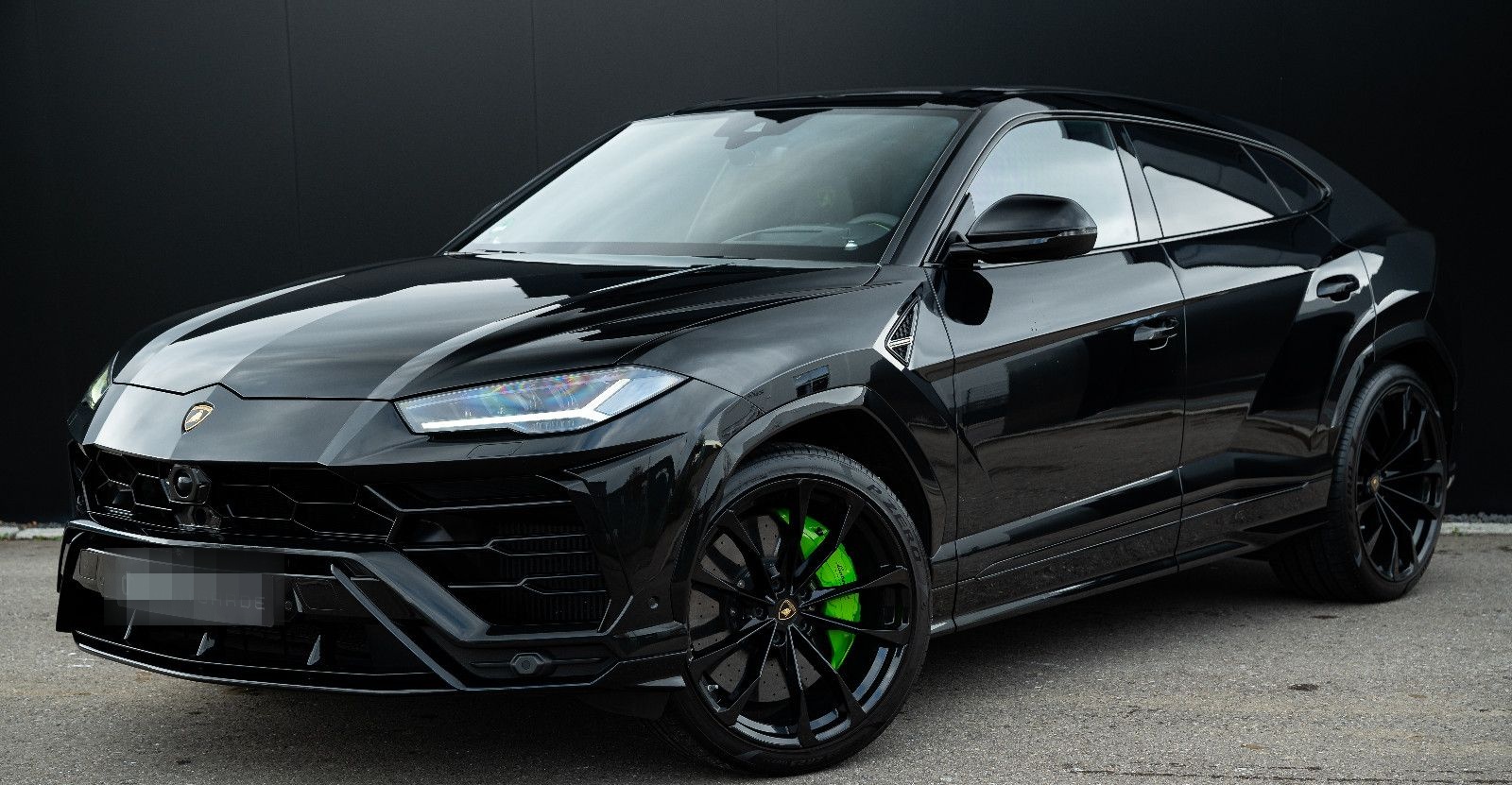 Lamborghini Urus B&O 23" PANO MASSAGE AHK 360° STERNEHIMMEL