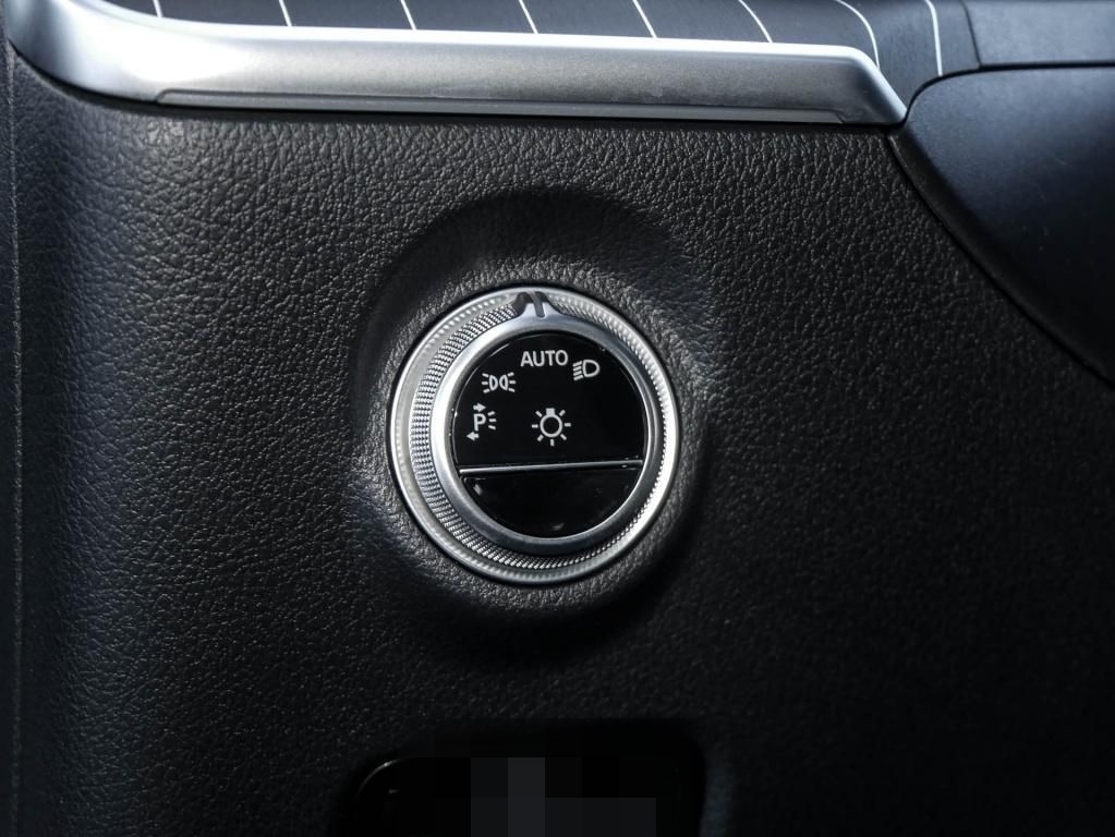 Mercedes-Benz C 200 d T AMG-Sport/Pano/Night/Burm/360/Memo/19' foto 20
