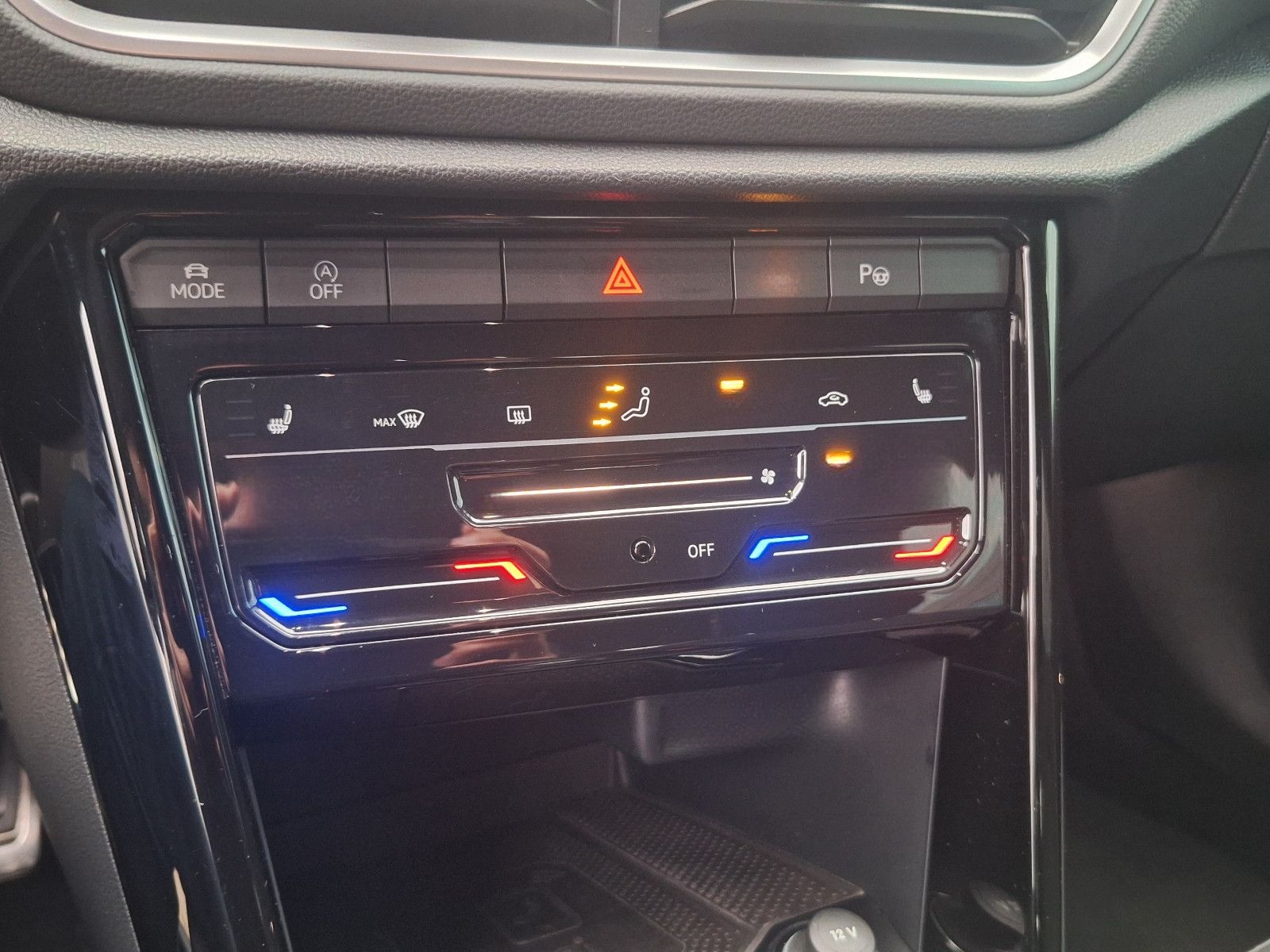 Volkswagen T-Roc 2,0 TDI R-Line /VIRTUAL/MATRIX/ACC/LEDER foto 17