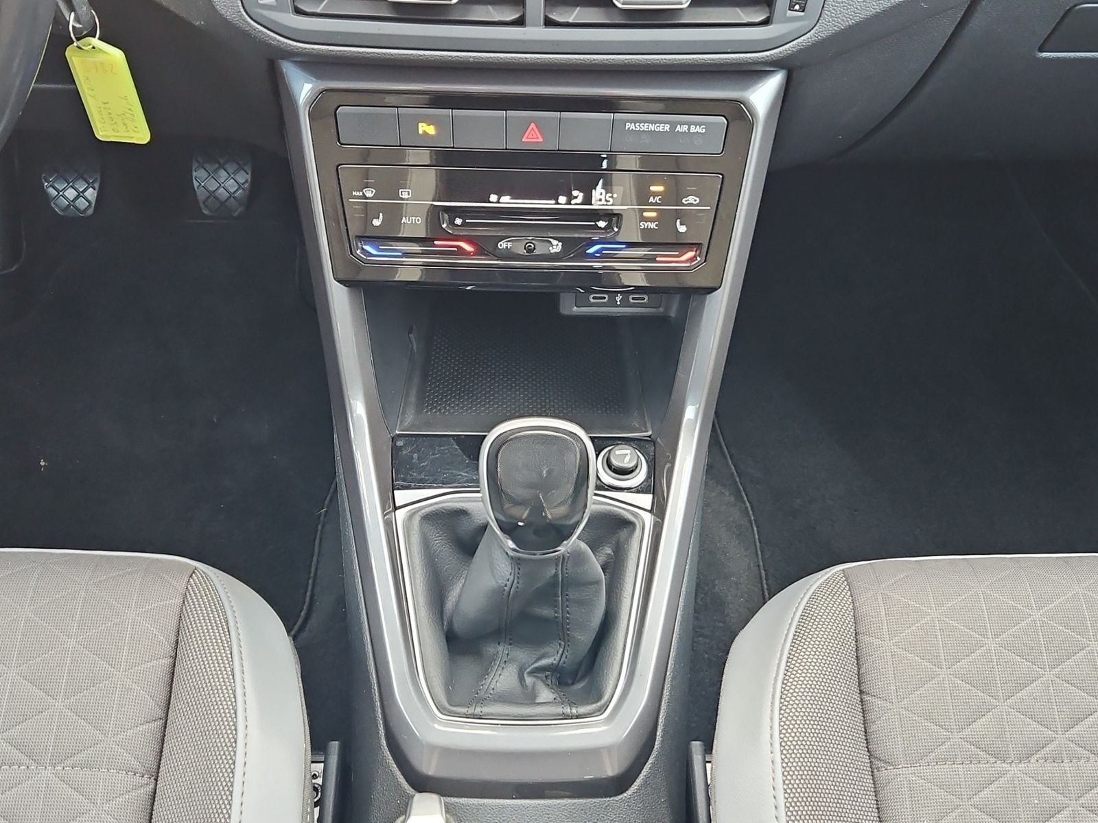 Volkswagen T-Cross Style 1.0 TSI AHK ACC Navi Rückfahrkamer foto 11