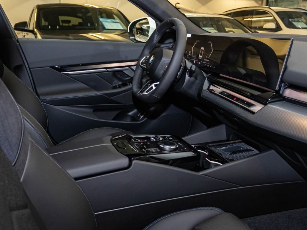 BMW 520 d M Sport+Limousine+Park-Assistent+HUD+Navi+ foto 13