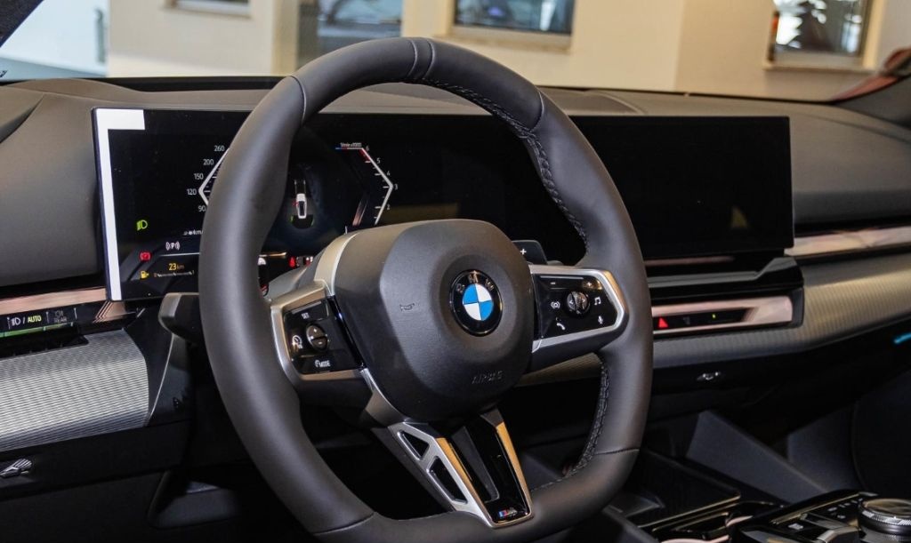 BMW 520 d M Sport+Limousine+Park-Assistent+HUD+Navi+ foto 8