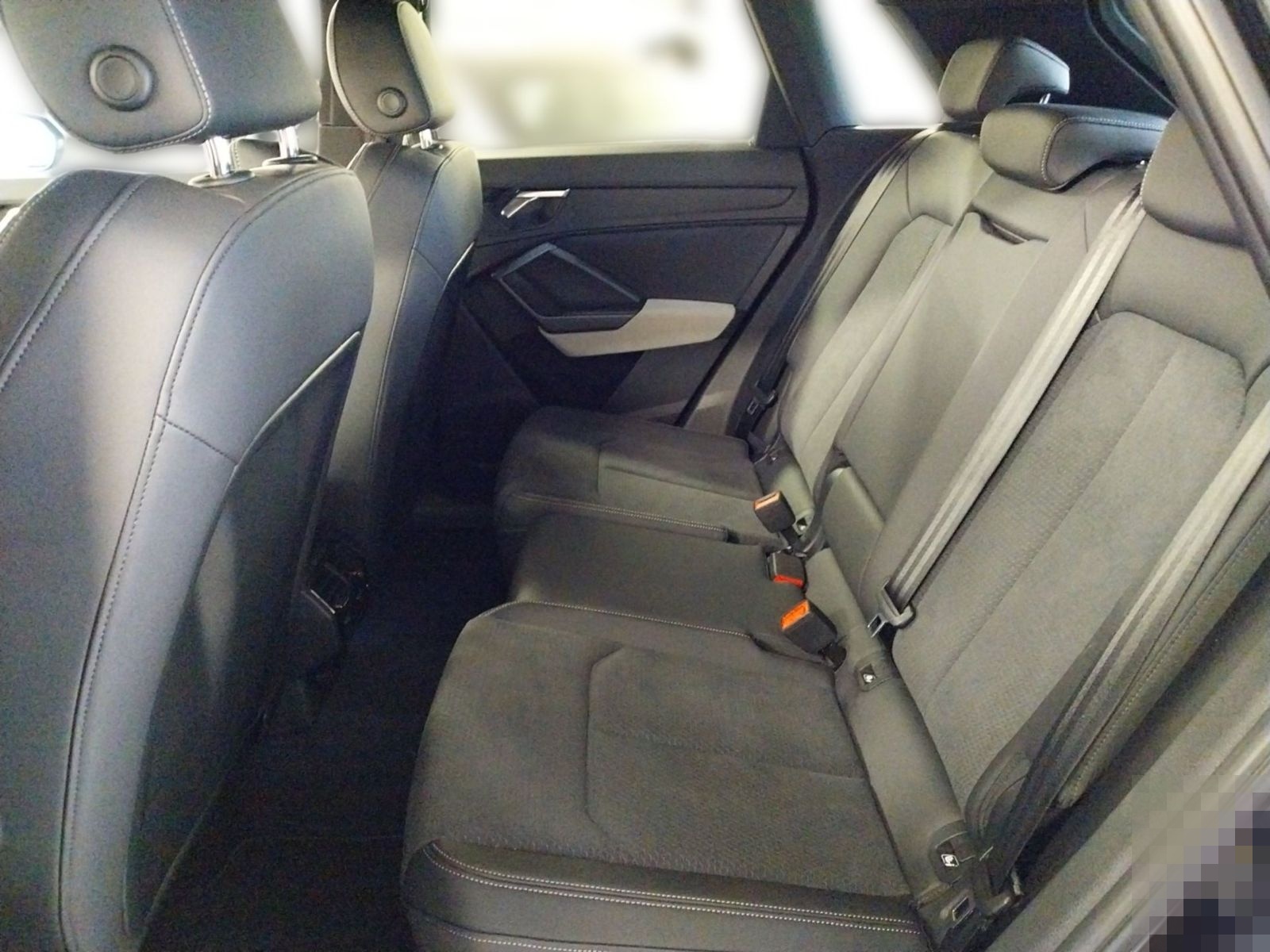 Audi Q3 advanced AHK*NAVI*LED*RFK*19LM*GRA*5J GAR foto 9