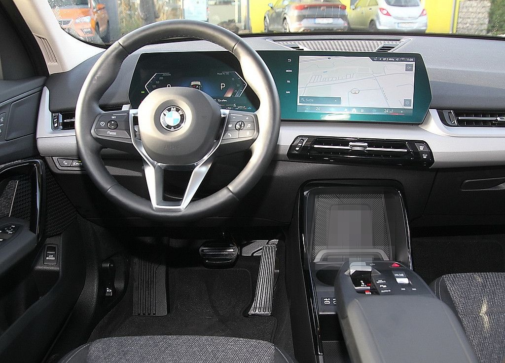 BMW X2 sDrive 20i MHD STEPTRONIC NAVI AHK KAMERA LED foto 10