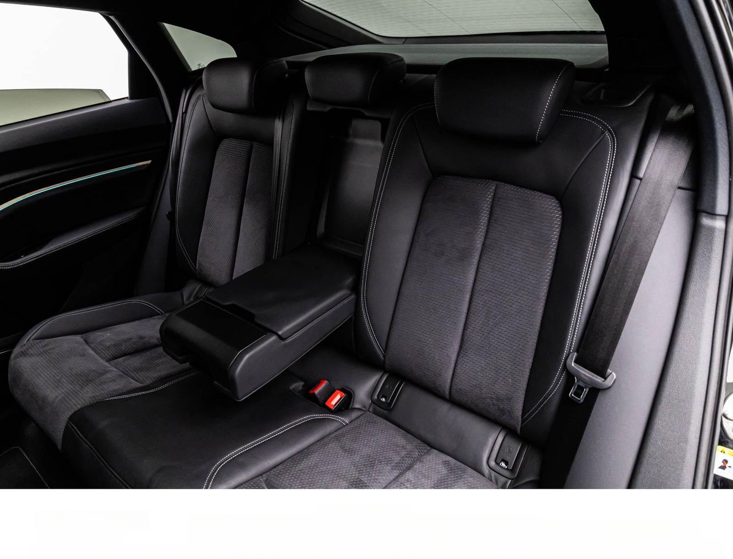 Audi E-TRON SPORTBACK S BLACK MATRIX/ACC/PANO/360/B&O foto 19