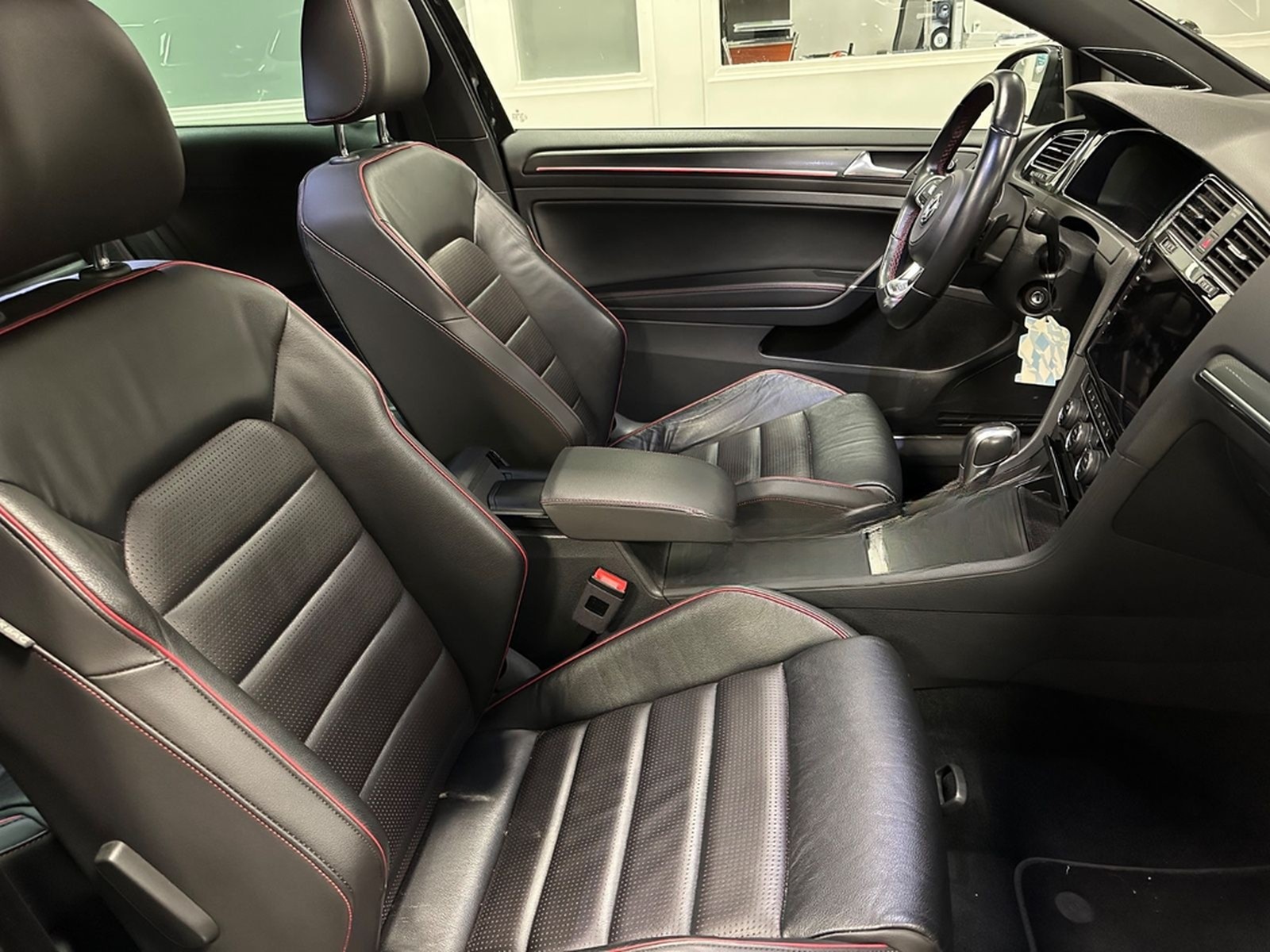 Volkswagen Golf VII Lim. GTI Performance, LEDER, PANO., DSG foto 18