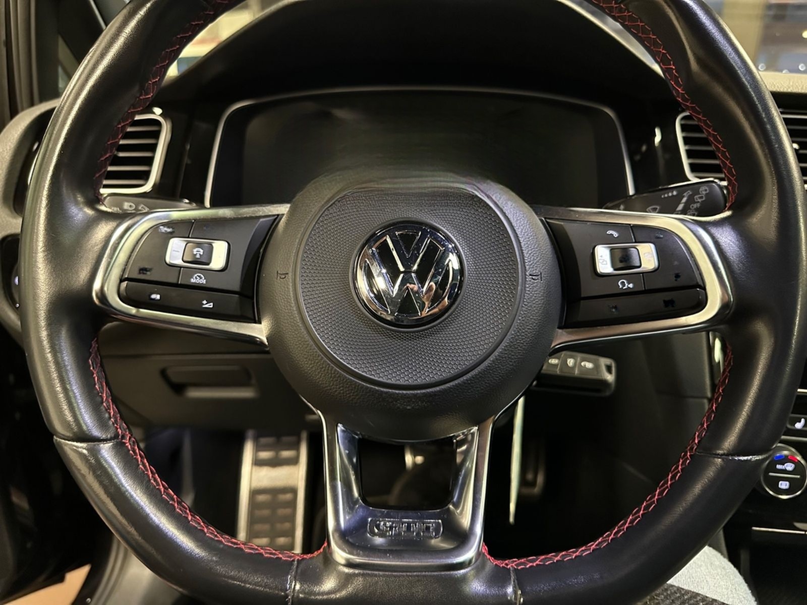 Volkswagen Golf VII Lim. GTI Performance, LEDER, PANO., DSG foto 9